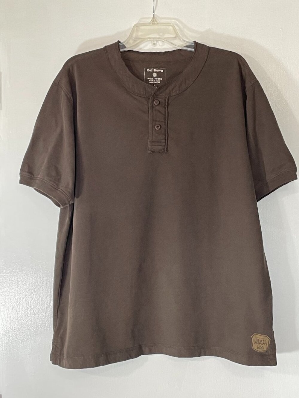 Men’s Brown Short Sleeve Henley Size Large 2‑Button 100% Cotton Excellent